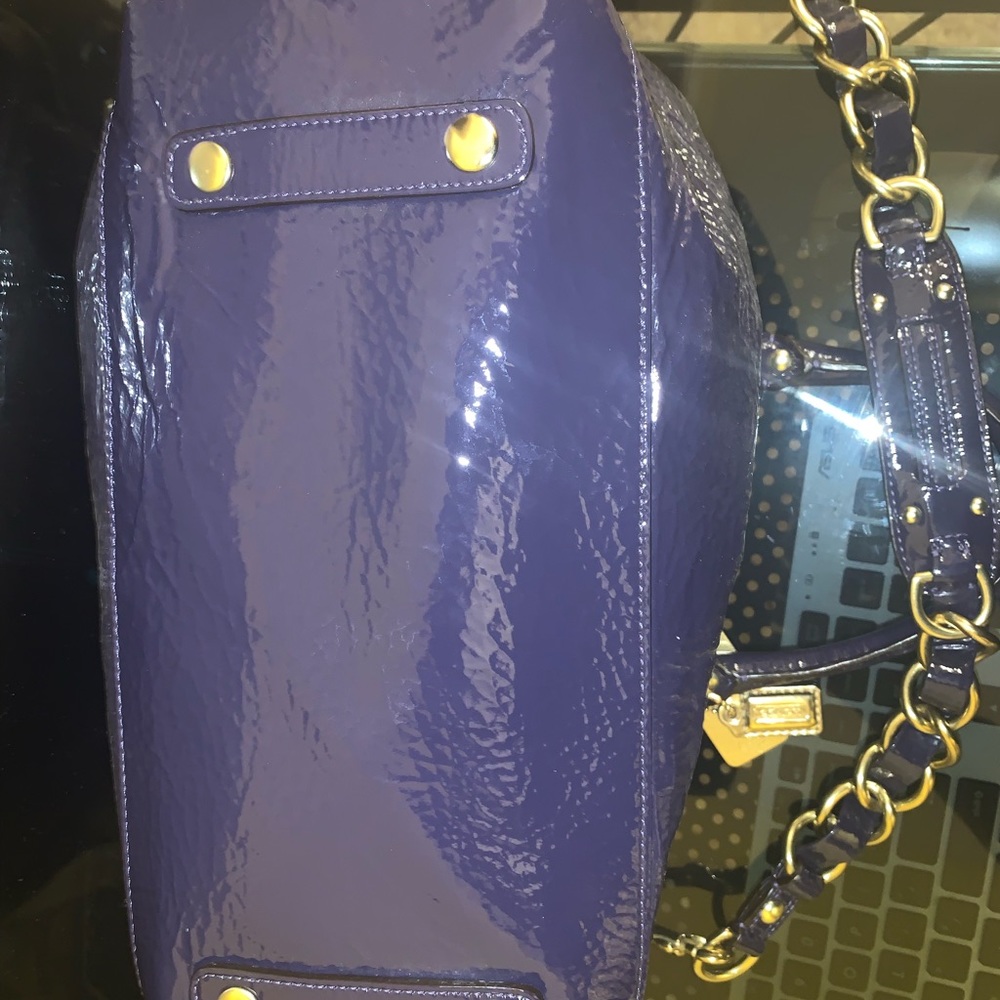 Authentic Coach Plum Patent leather Sabrina  ❄️ - Picture 7 of 7